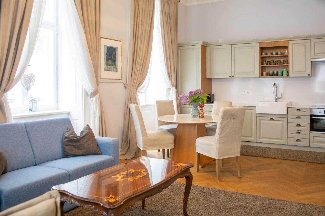 Stilvolles In Zentraler Lage Appartement *